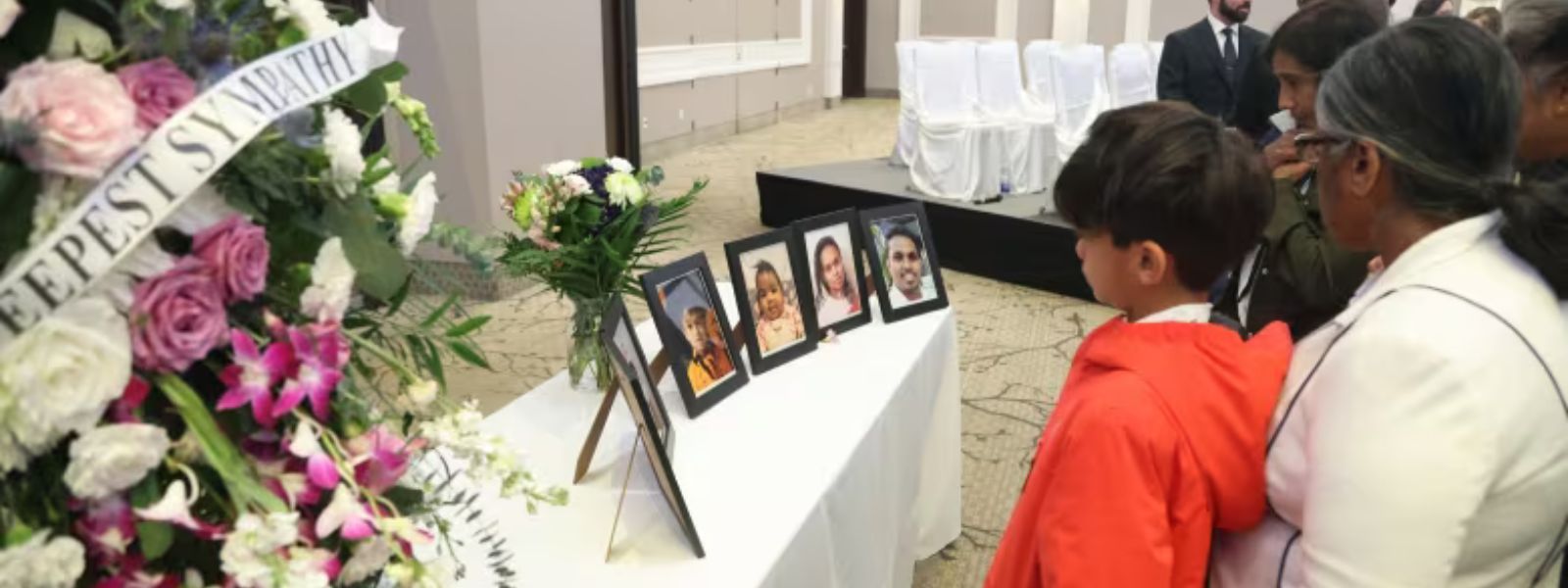 Ottawa mass killing victims mourned by hundreds